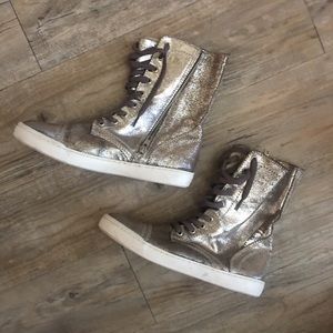 Steve Madden Lace up Metallic Sneakers